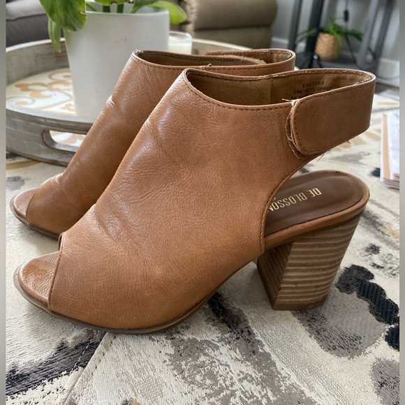 DE BLOSSOM COLLECTIONS HEEL - Picture 1 of 6